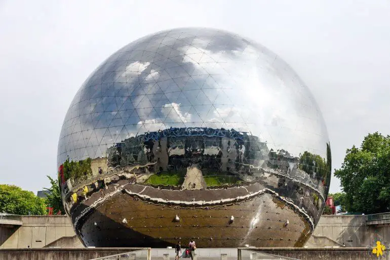 Paris en famille: la géode de la Villette