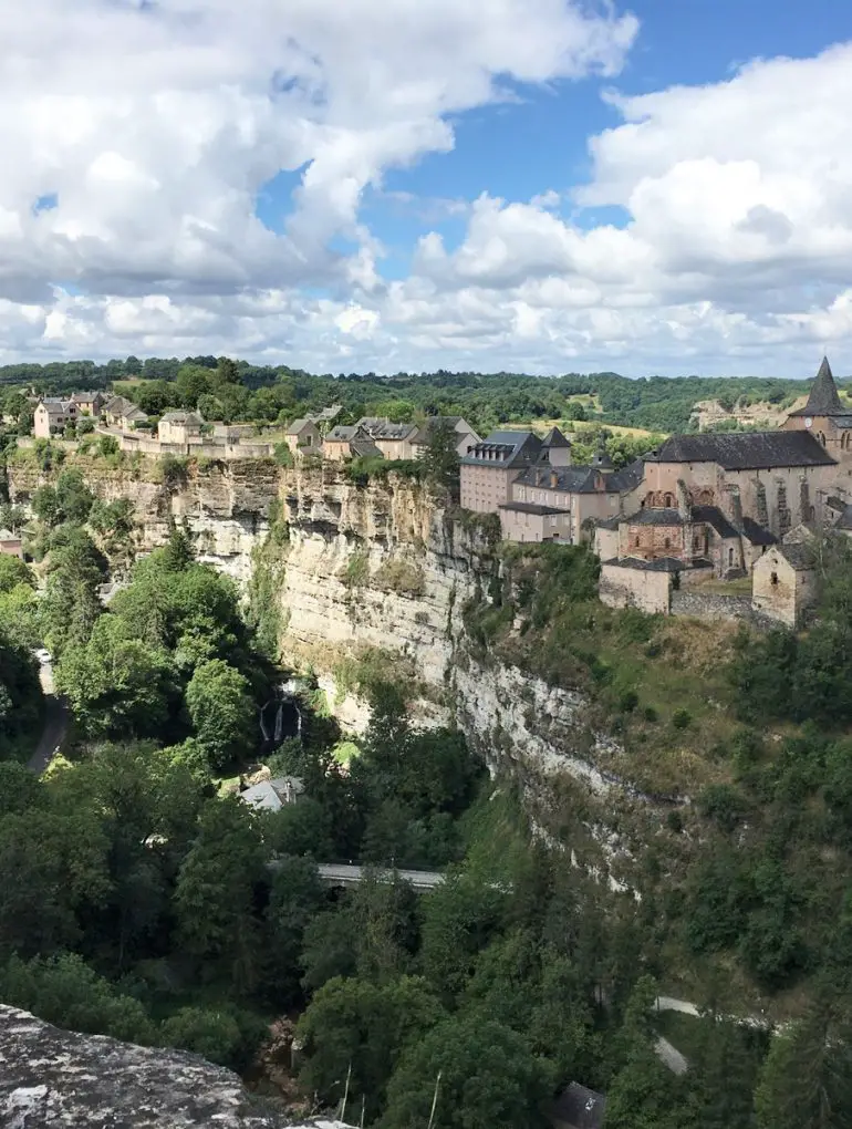 Bozouls: petit village de l'Aveyron