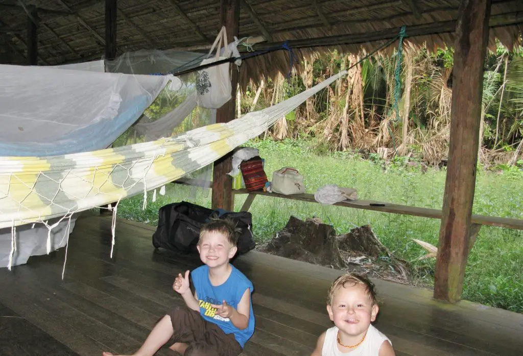 Cabane Amazonie avec enfant Où aller en Amazonie en famille ou pas | VOYAGES ET ENFANTS