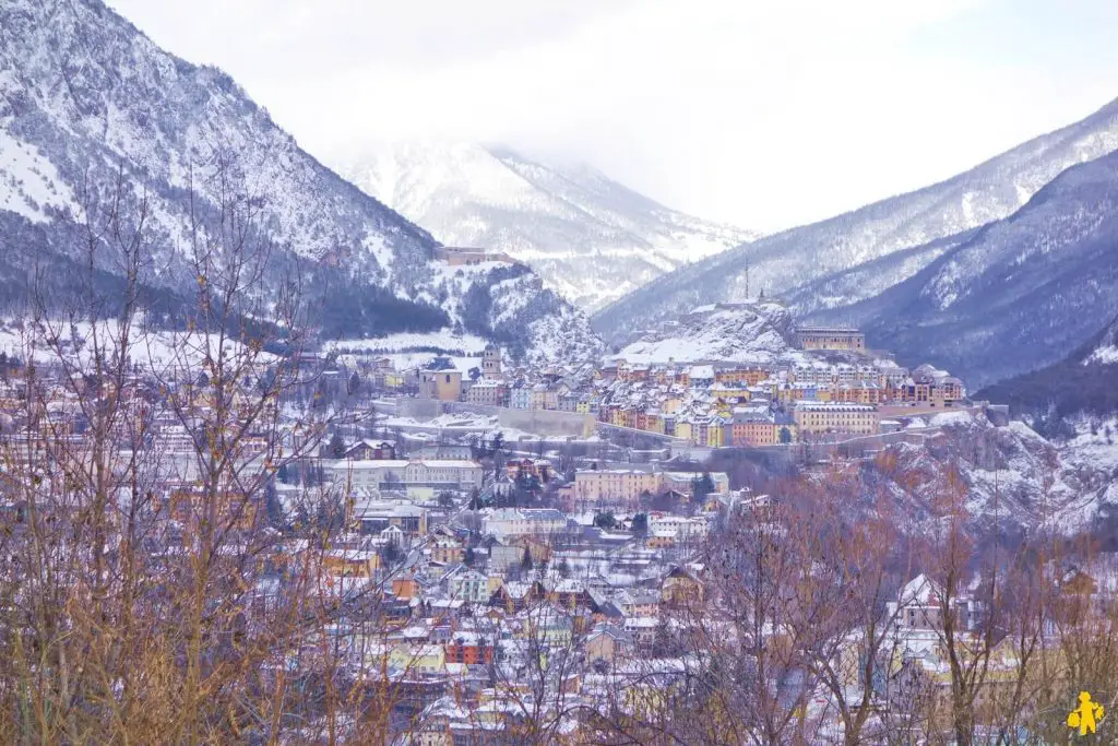 que faire à la neige quand on ne skie pas visiter les monuments Neige en famille19 activités sans skier VOYAGES ET ENFANTS