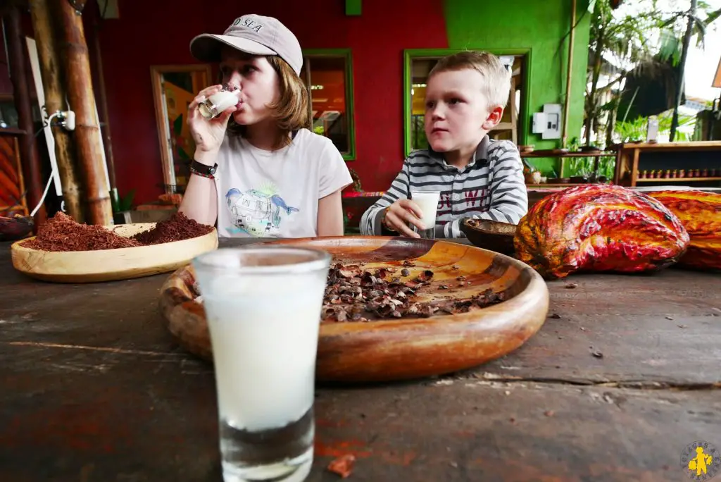 Découverte du cacao en Equateur en famille Nord Équateur Mindo Mitad del Mundo Otavalo en famille | Blog VOYAGES ET ENFANTS