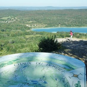 Randonnée famille dans le Jura Jura 11 randonnées facile familiales | VOYAGES ET ENFANTS