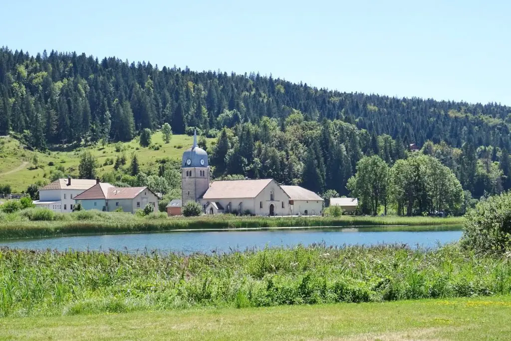 Jura 11 randonnées facile familiales | VOYAGES ET ENFANTS