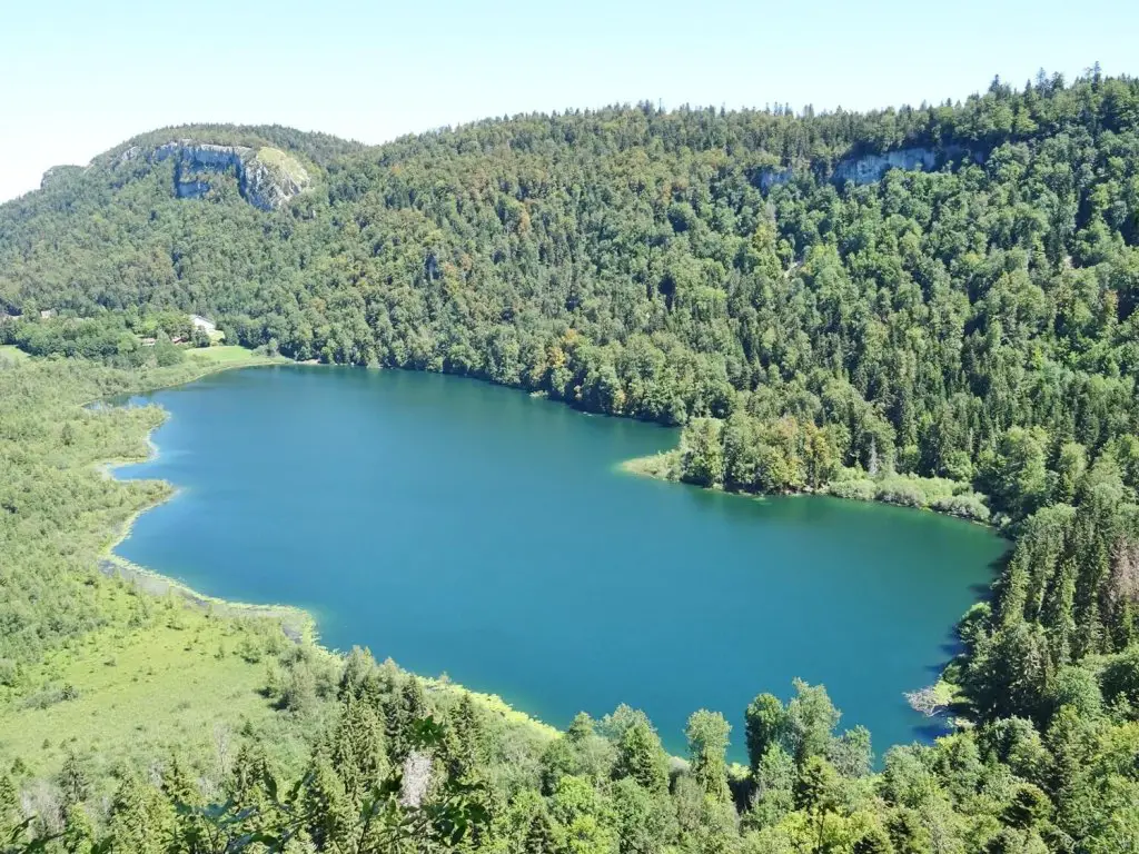 Jura 11 randonnées facile familiales | VOYAGES ET ENFANTS