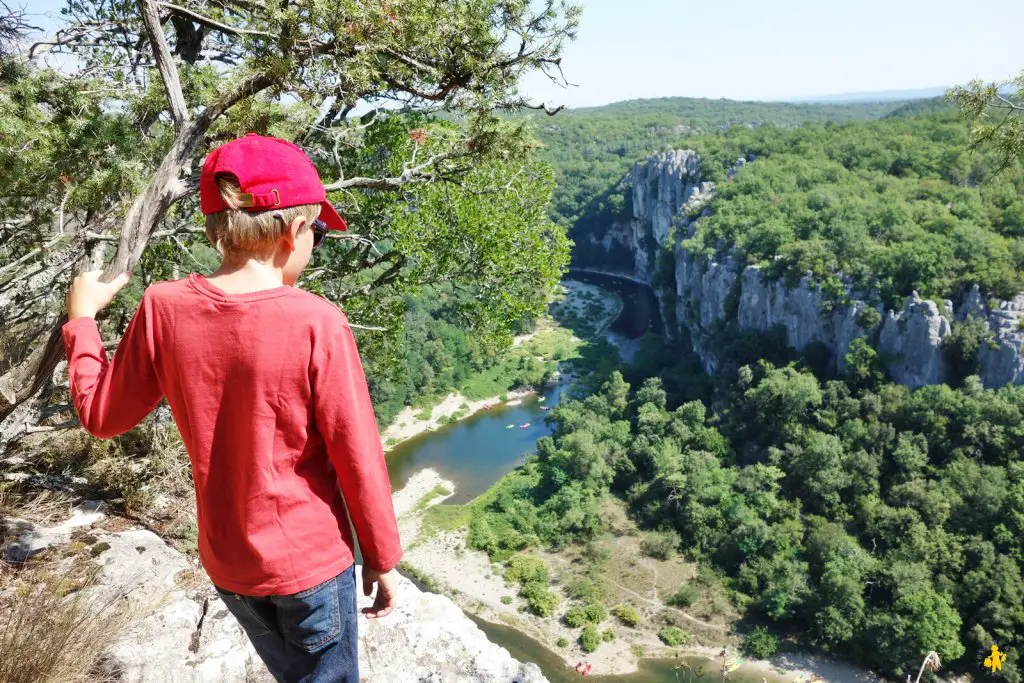 Randonnee facile Ardeche famille Ardèche 8 randonnées faciles familiales VOYAGES ET ENFANTS