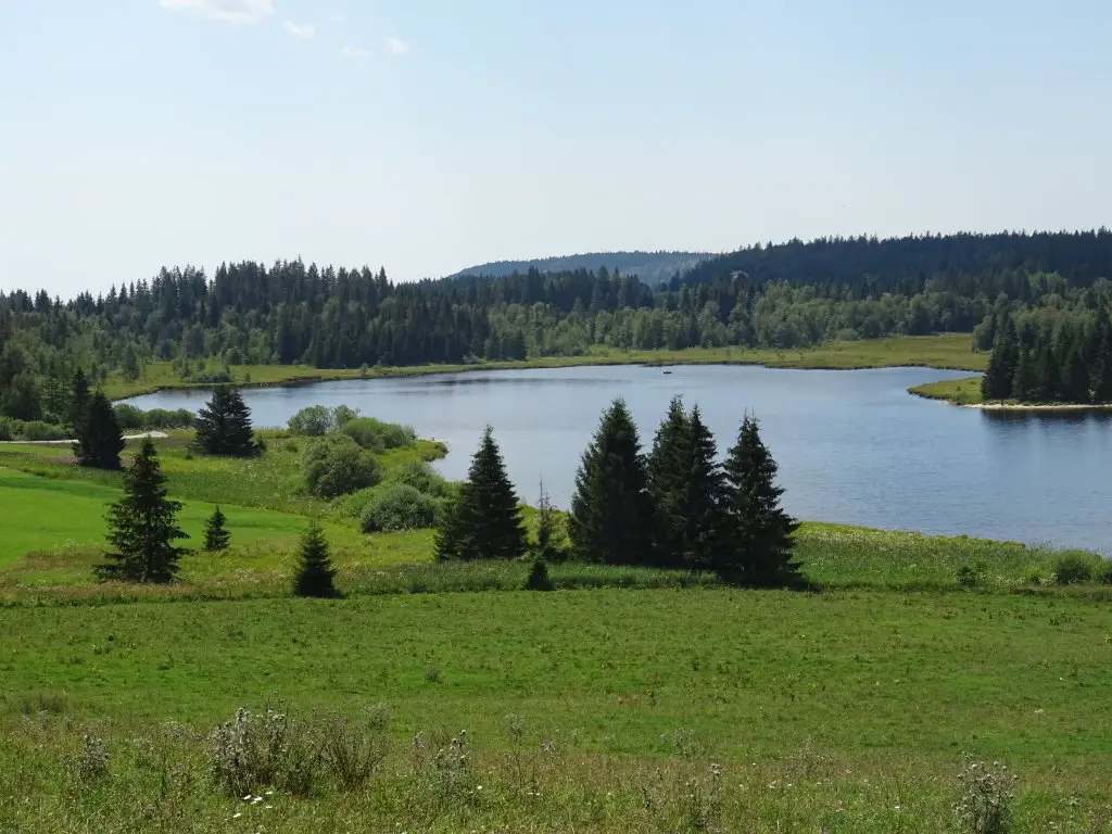 Grand Tour du Jura en famille avec ado | VOYAGES ET ENFANTS