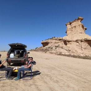 road trip famille Los Monegros espagne Road trip désert de Monégros en 4x4 tente de toit Espagne