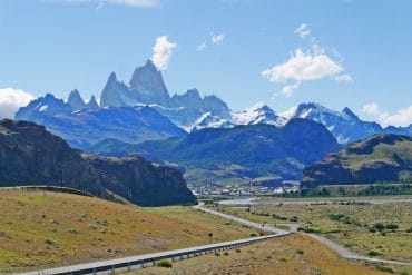 Argentine en famille transport en sac à dos