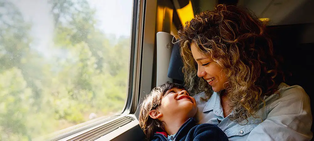 Voyage en train en famille tarif Voyager en train en famille à petit prix | Voyages Enfants