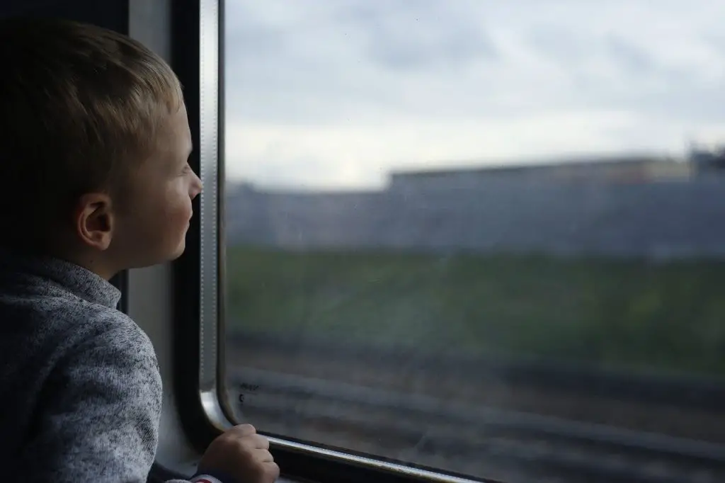 train en famille Pas cher Voyager en train en famille à petit prix | Voyages Enfants