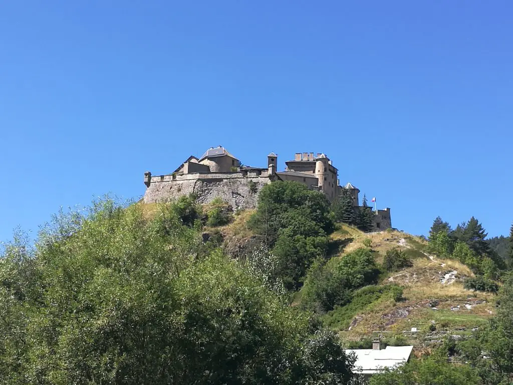 Vacances Hautes Alpes Chateau Queyras