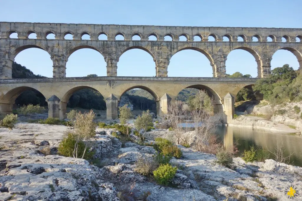 Provence en famille pont du Gard La Provence avec des enfants activités famille originales