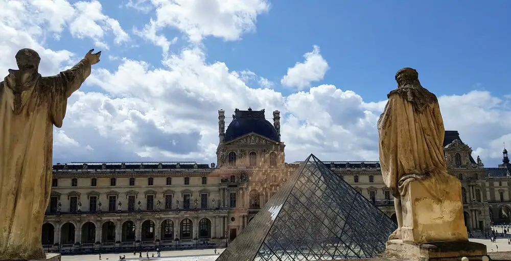 Visite du Louvre en famille © One Two Trips Visiter le Louvre en famille conseils tarif billets