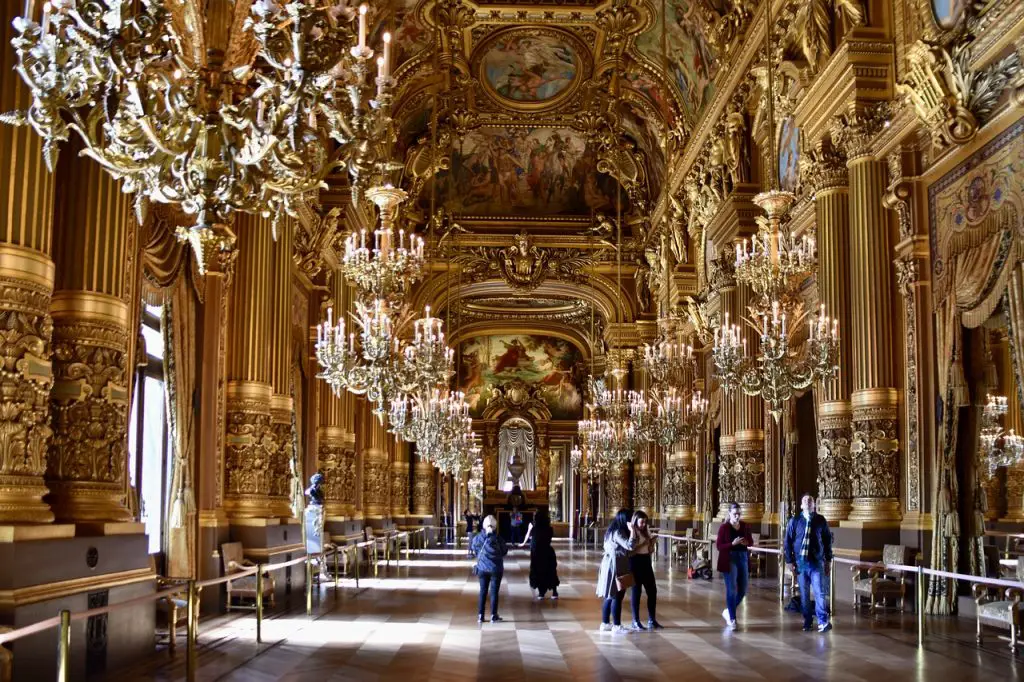 Opéra Garnier en famille Paris photo libre de droits Visiter lopéra Garnier en famille