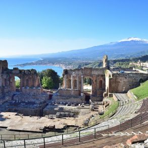 Voyage Sicile en famille Taormine credit photo pixabay Que faire en Sicile en famille Nos tops visites