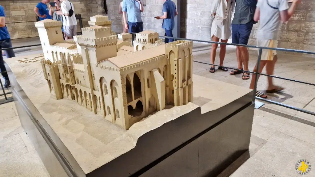 Visite palais pape enfant Visite du Palais des Papes en famille | VOYAGES ET ENFANTS