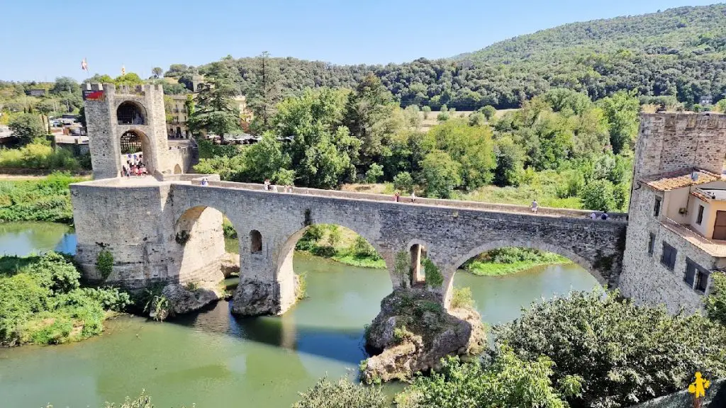 road trip pyrennees en famille Besalu Road trip Pyrénées espagnols en famille | VOYAGES ET ENFANTS