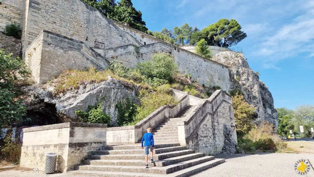 Avignon avec des enfants Rochers du Dom Visiter Avignon en famille que faire | VOYAGES ET ENFANTS