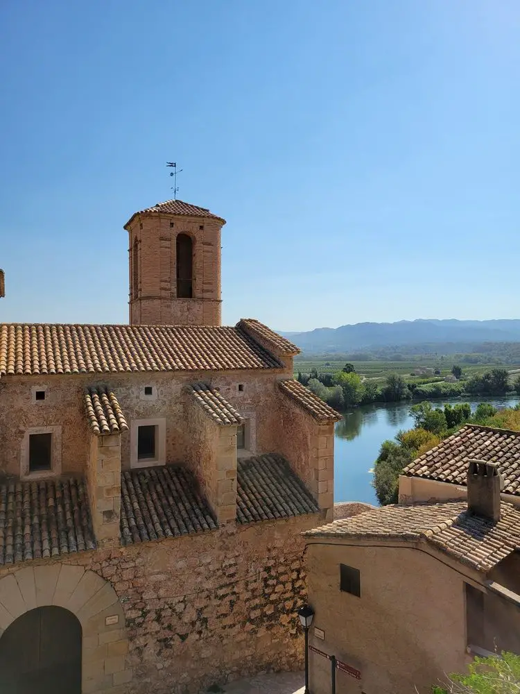 église de Miravet Visite de la région de Tarragone en famille