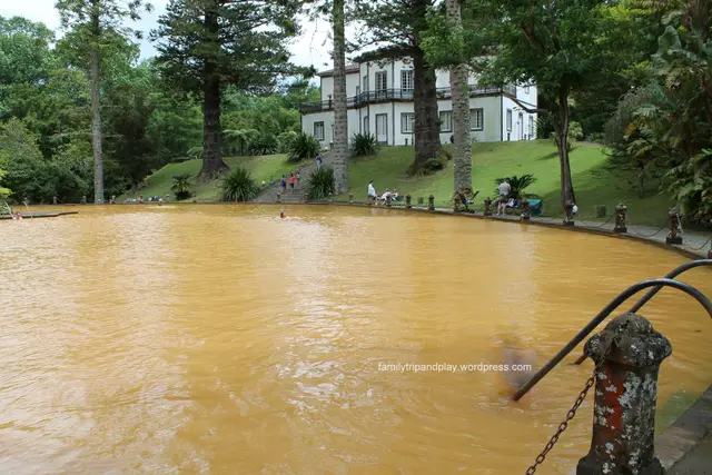 voyage acores en famille-furnas-terra-nostra-sao Miguel avec enfant