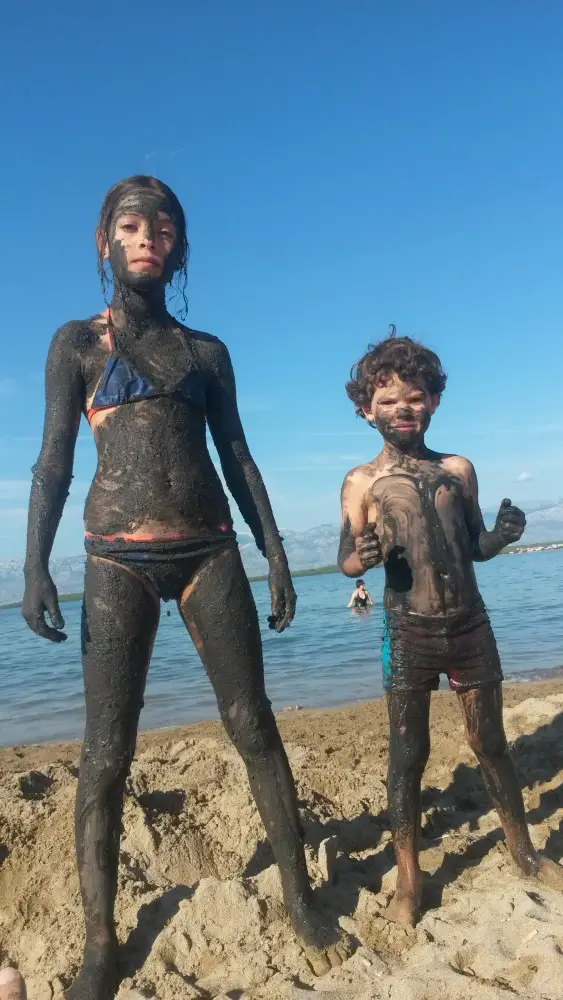 Plage de Nin et bain de boue Zadar et Les Kastela en famille VOYAGES ET ENFANTS